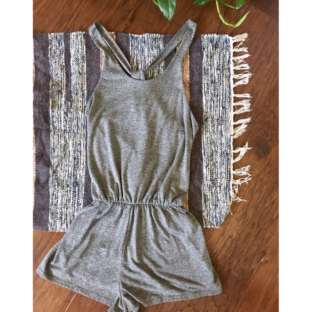 🎀 NWOT forever 21 romper🎀
